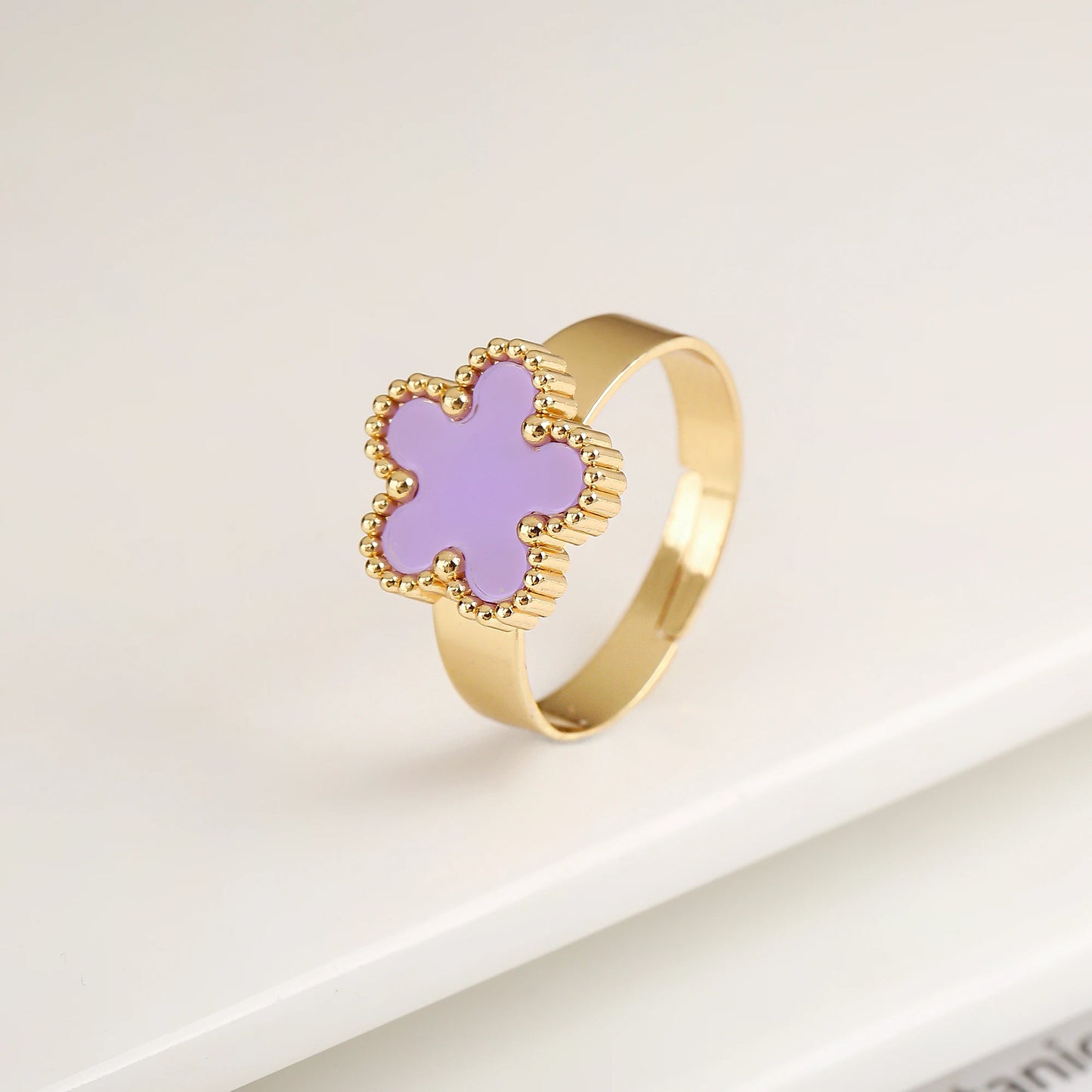 Floral Elegance Ring 🌸